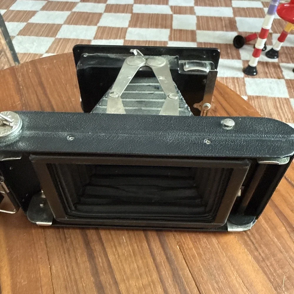 Eastman Kodak Jiffy Kodak Six-20 Folding Film Camera, w/ Twindar Lens